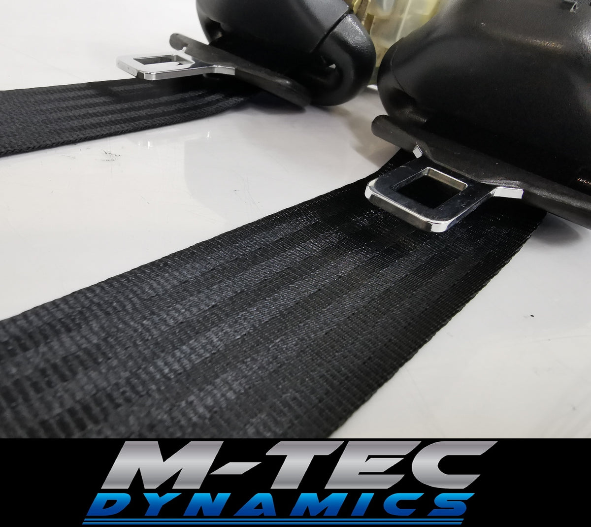BMW E89 Z4 BLACK FRONT SEAT BELT SET