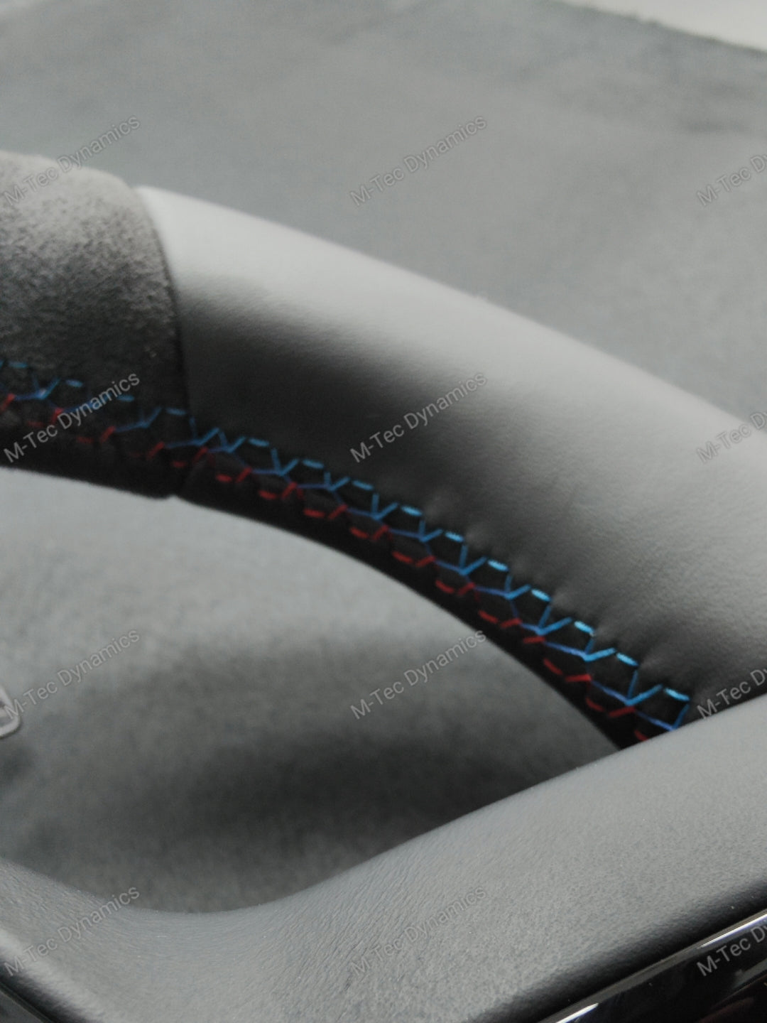 BMW F-SERIES NAPPA LEATHER TRI-STITCH / ALCANTARA / RED RING STEERING WHEEL - BMW 1 2 3 4 5 X SERIES (CUSTOM)