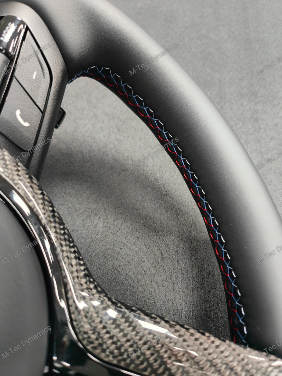 BMW F-SERIES NAPPA LEATHER TRI-STITCH / CUSTOM BLACK OUT / CARBON FIBRE M4 FASCIA STEERING WHEEL - BMW 1 2 3 4 5 X SERIES