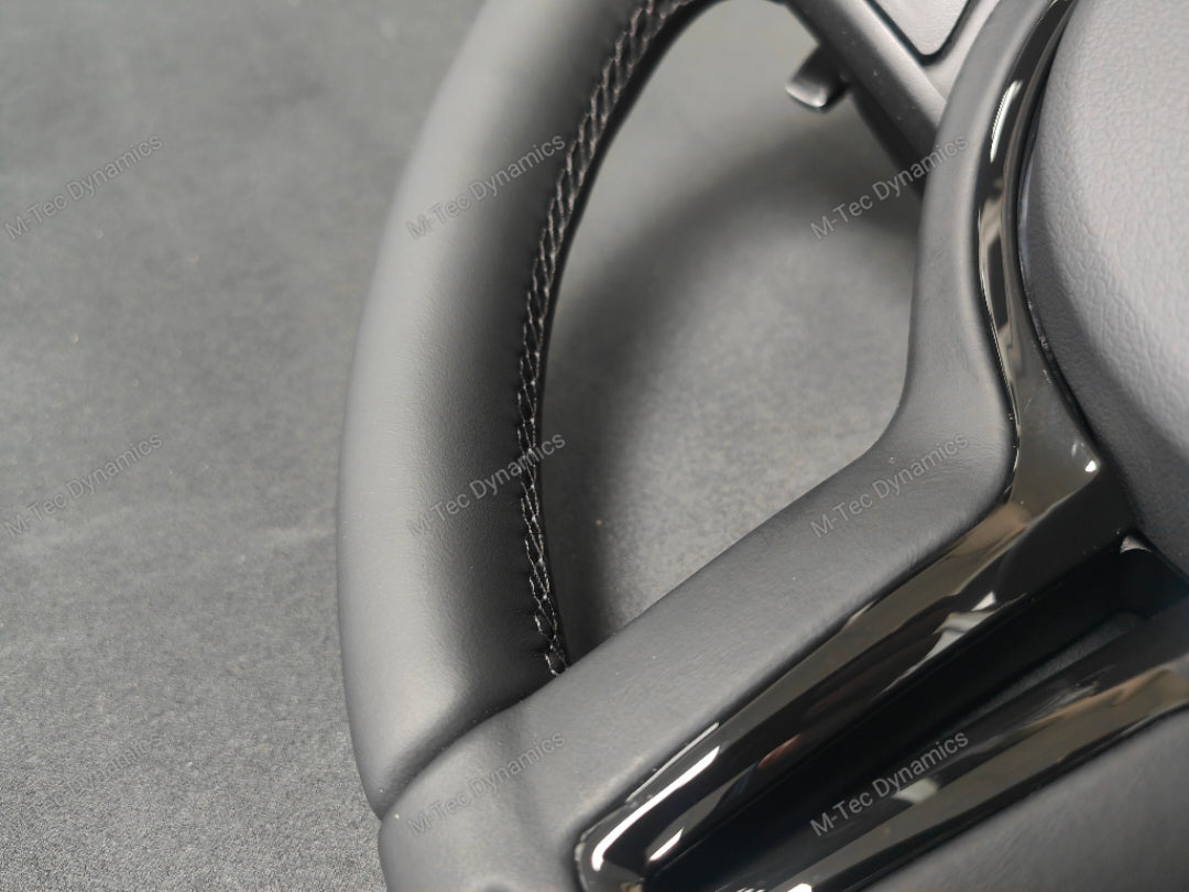 BMW F-SERIES NAPPA LEATHER BLACK STITCH / BLACK OUT / M4 FASCIA STEERING WHEEL - BMW 1 2 3 4 5 X SERIES