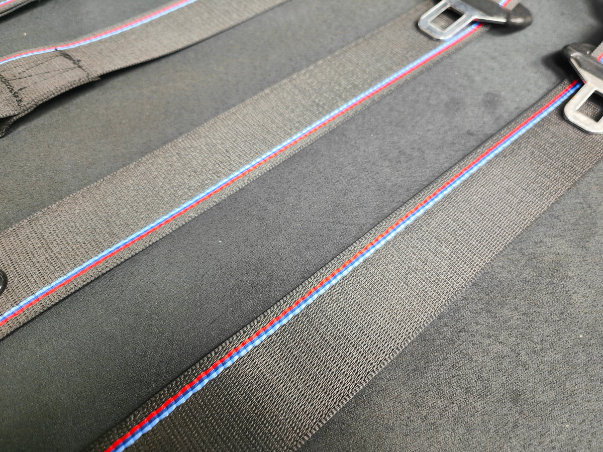 BMW E46 COUPE CUSTOM COMPETITION STYLE TRI-COLOUR COMPLETE FRONT & REAR FULL SEAT BELT SET