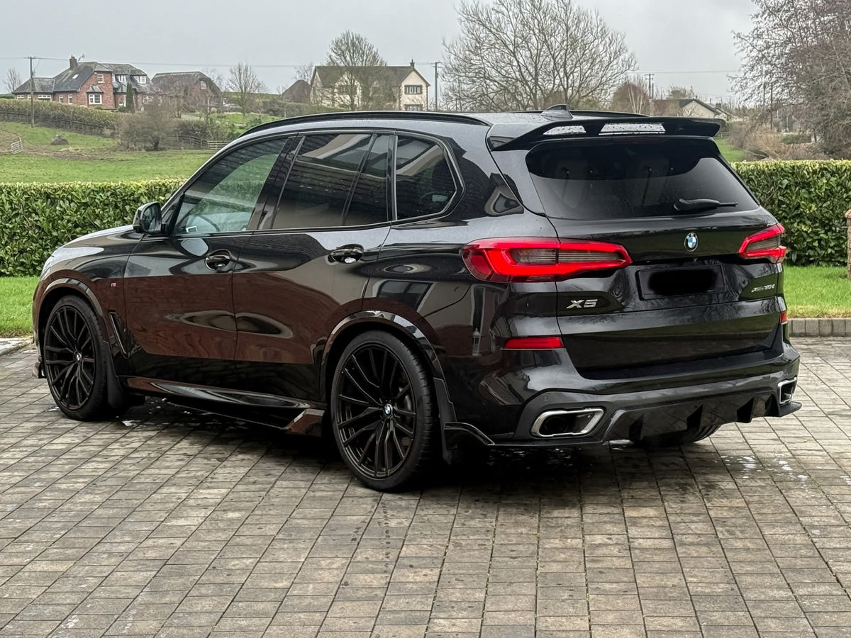 BMW G05 X5 GLOSS BLACK COMPLETE BODY KIT (SUPPLIED & FITTED)