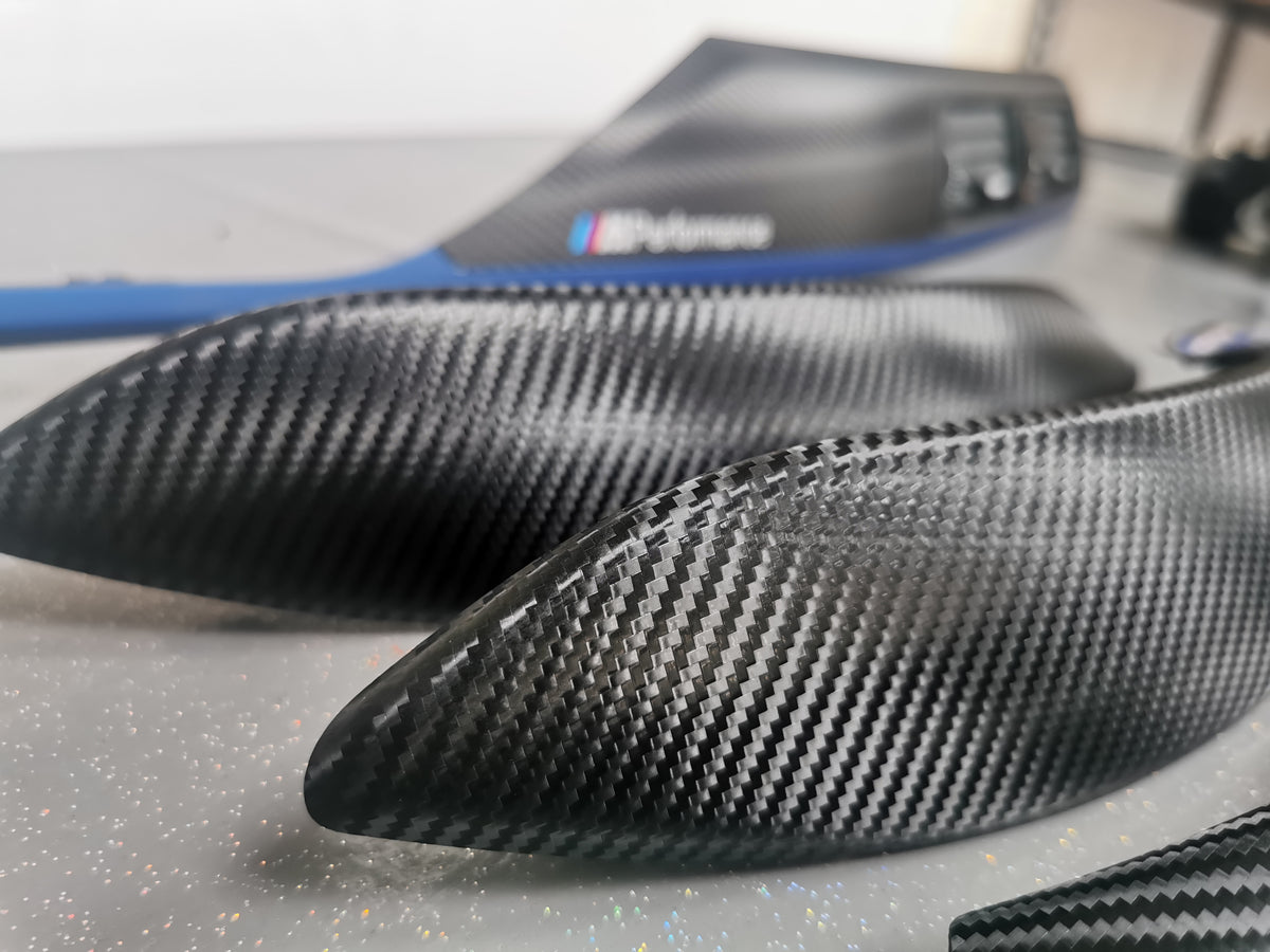 BMW F30 F31 F36 INTERIOR TRIM SET - TEXTURED GLOSSY CARBON / BLUE ACCENT