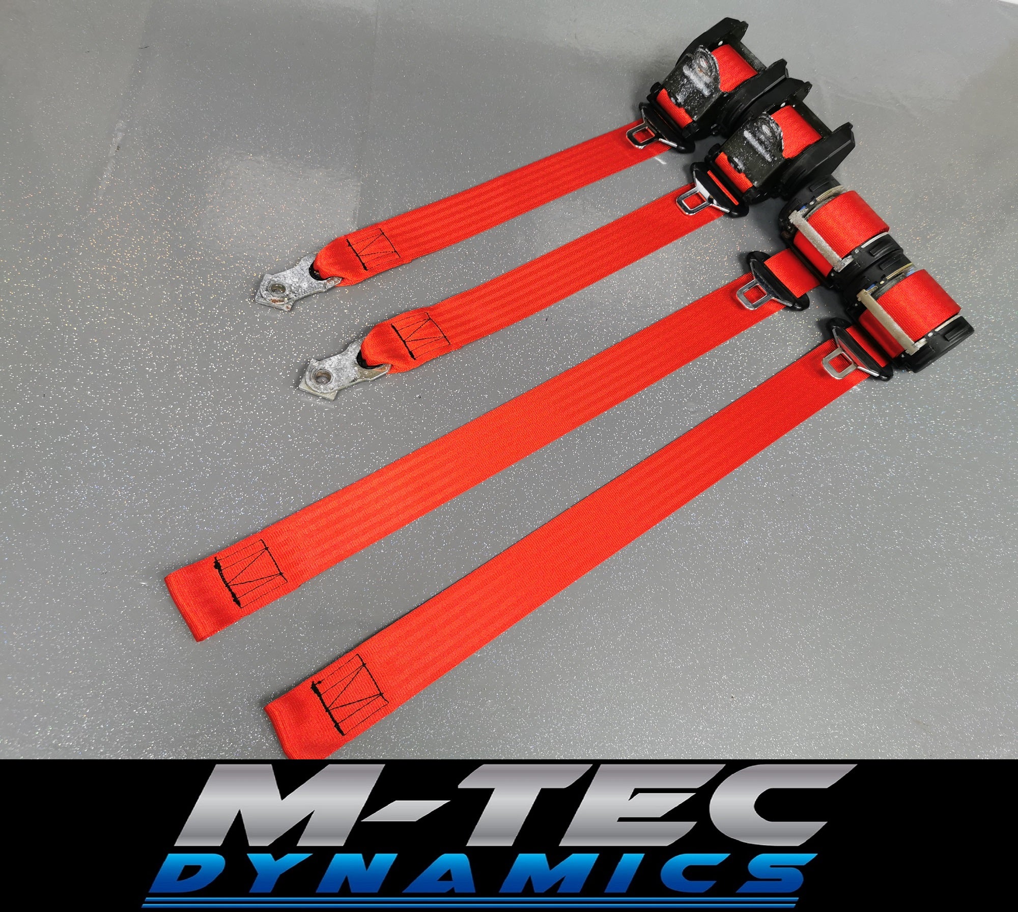 BMW E36 TOURING RED COMPLETE FRONT & REAR SEAT BELT SET