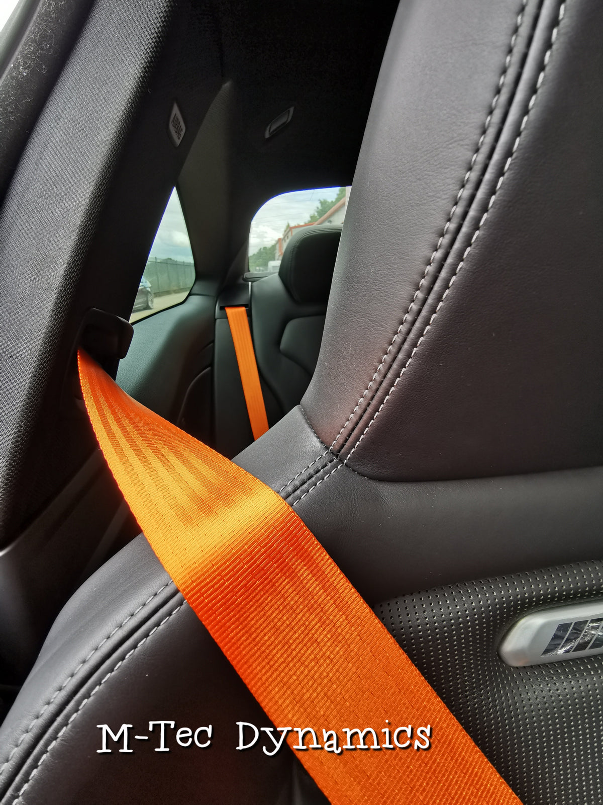 BMW 1-SERIES F20 / F21 COLOURED SEAT BELTS - FITTING BASED ON EXCHANGE SERVICE