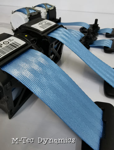 BMW 1-SERIES E81 / E82 / E87 LIGHT BLUE FRONT SEAT BELT SET