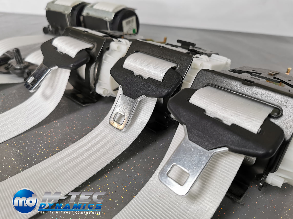 BMW E89 Z4 WHITE FRONT SEAT BELT SET