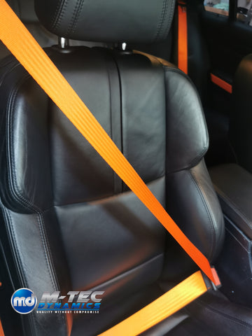 BMW 2-SERIES F22 COUPE ORANGE FRONT SEAT BELT SET