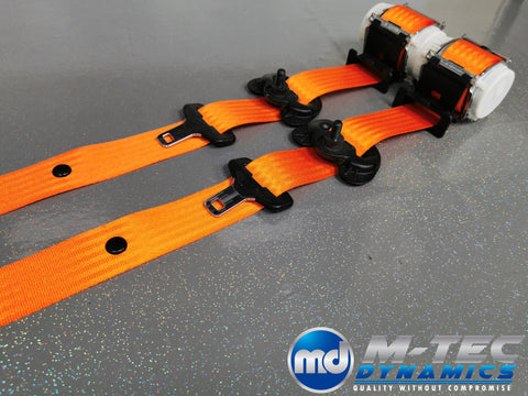 BMW 2-SERIES F22 COUPE ORANGE FRONT SEAT BELT SET